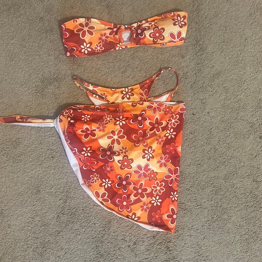 Hippie patterned bandeau bikini set w sarong